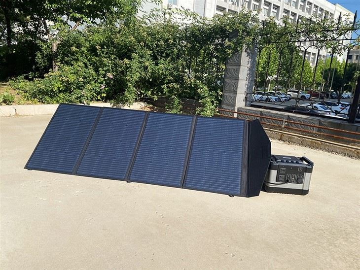 200 W przenośny panel słoneczny na zewnątrz